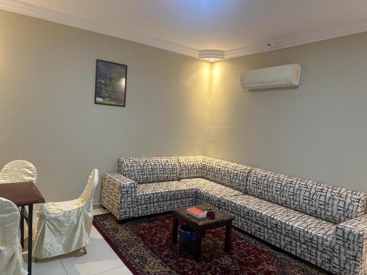 ديوان الأصيل الراقي للشقق المخدومة Apartment *